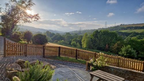 Bodmin House | Riverside cottage on private wildlife estate 2-bed