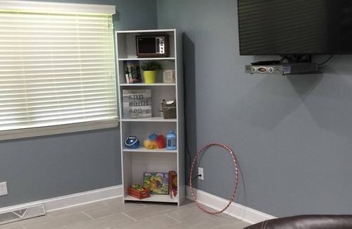 Issue Cottage | Riverside Cottage ~ Spacious for the Entire Family & Pets, 5 minutes to beach
