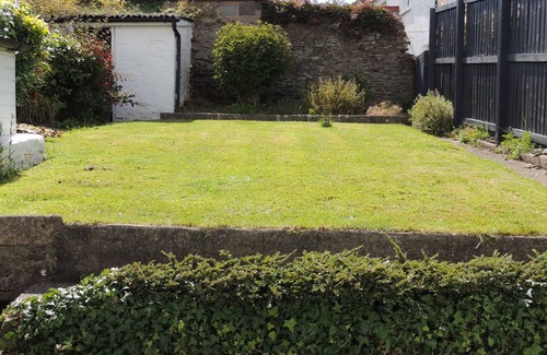 Braunton Cottage | Riverside Cottage With Garden And Woodburner