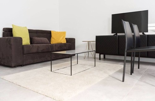 London City Centre Apartment | Riverside Elegance 3 Bedroom near Trafalgar Sq