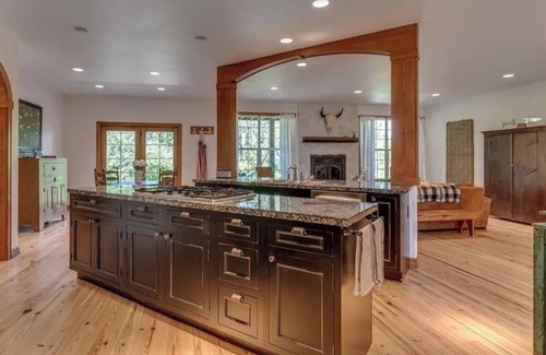 Four Corners House | Riverside Elegance: Luxurious Gallatin River Home!