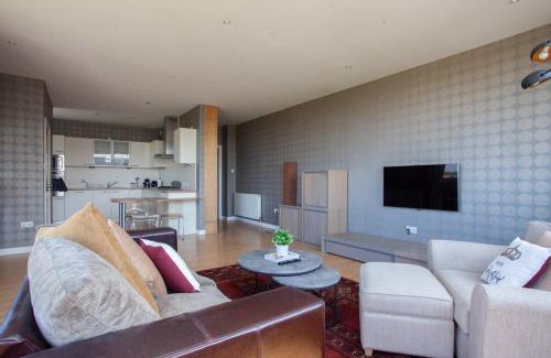 North West Apartment | Riverside Flat with Stunning Views