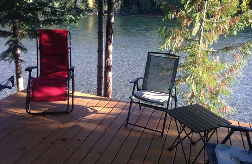 Clearwater House | Riverside Guest House overlooking the Clearwater RIver draining Wells Gray Park