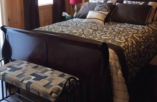 Mount Carmel-Mitchells Brook-St. Catherines House | Riverside Haven- Just 50 minutes from St. John's Airport.
