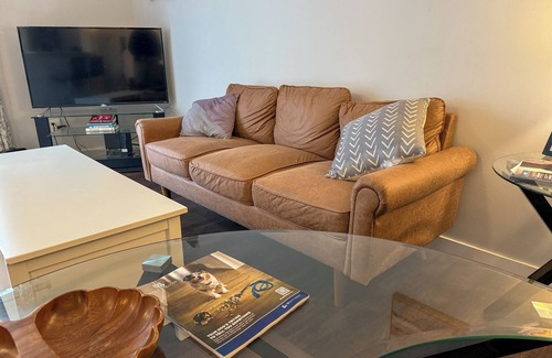 Sunnyside House | Riverside Haven:Private Room Steps from Bow River