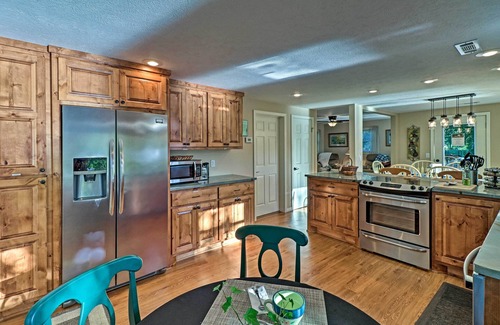 Mountain Home House | 'Riverside Hide-A-Way' w/Patio, BBQ, Fishing Pier