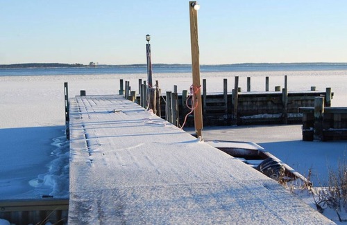 Fishing Creek House | Riverside Lodge Bed & Breakfast on the Honga River UNIT E