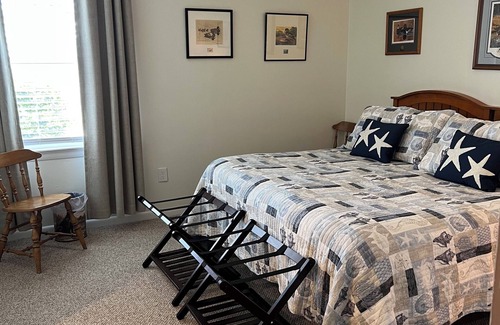 Fishing Creek House | Riverside Lodge Bed & Breakfast on the Honga River UNIT E