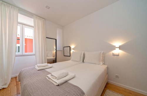 Santos Apartment | Riverside Luxury Apartment
