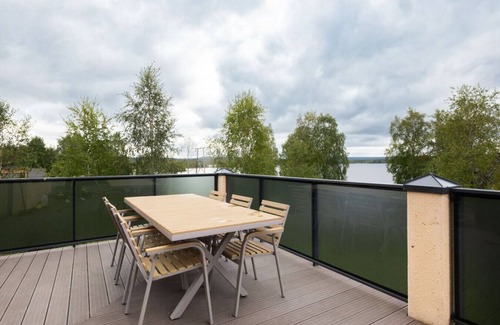 Rovaniemi Villa | Riverside Luxury Retreat By BookLapland
