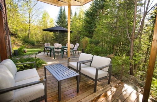 Lac-Superieur Ski Chalet | Riverside Modern Rustic 3 bds Chalet in Tremblant