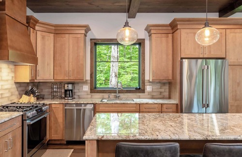 Lincoln House | Riverside Oasis on South Peak