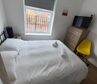 Liverpool Apartment | Riverside Relax 1 bedroom near Airport and City Centre PL