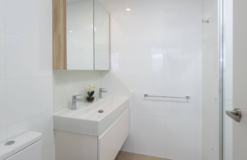 Eagle Farm Apartment | Riverside Retreat at Hamilton