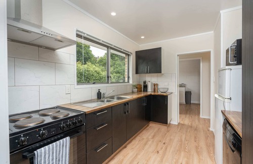 Whangarei House | Riverside Retreat Sum