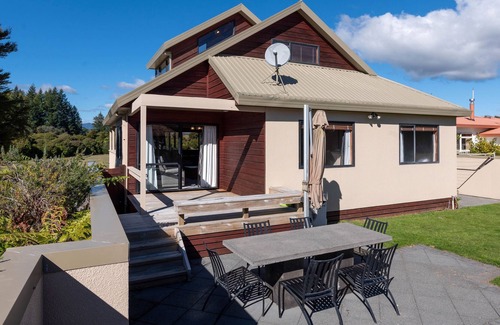 Turangi House | Riverside Retreat Turangi