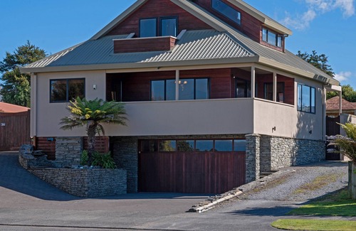 Turangi House | Riverside Retreat Turangi