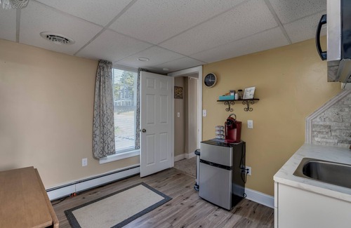 Gouverneur Apartment | Riverside Retreat