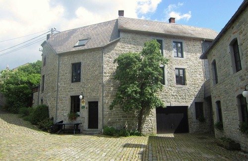 Treignes House | Riverside Retreat Viroinval