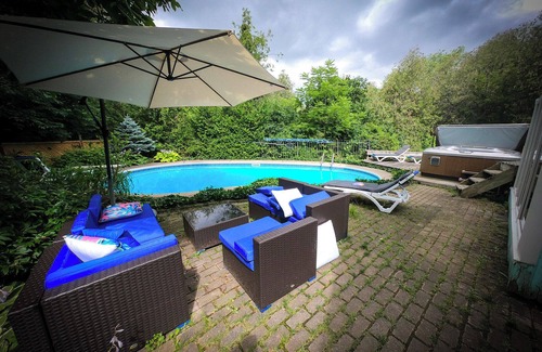 Elora House | Riverside Retreat/w Sauna & Hot Tub in Elora