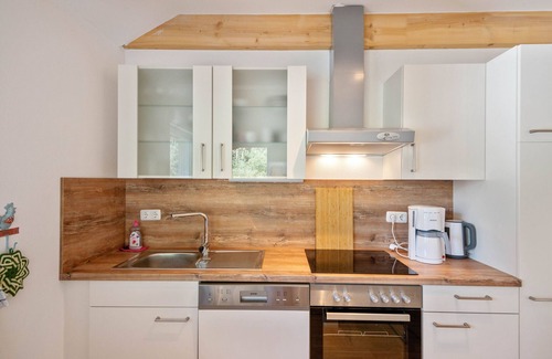 Sudwinsen House | Riverside Stay in Sudwinsen