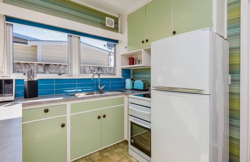 Nelson House | Riversong City Retreat - right on the edge of town