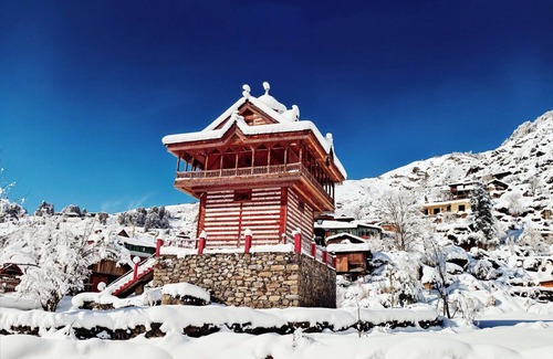 Banjar Cottage | RiverSoul Cottage 2BR in Tirthan Valley by Homeyhuts