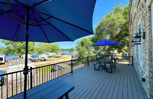 Bellevue Villa | Riverstone Villa #2 - Accessible Family Suite
