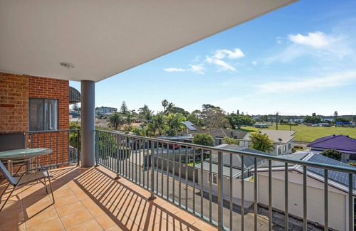 Port Macquarie Apartment | Riverview 13: 2 BR, 1 BA Apartment in Port Macquarie, Sleeps 4