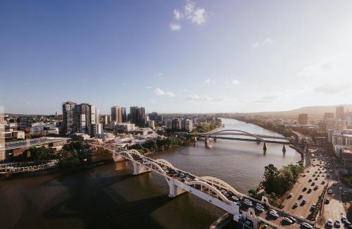 Brisbane Central Business District Apartment | RiverView CBD Apartment Level 22