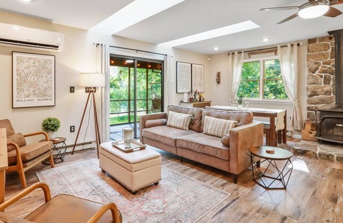 Great Cacapon Cottage | Riverview Cottage on the Cacapon where nature, and relaxation converge.