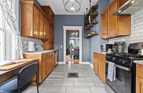 Jeffersonville House | Riverview Escape in Walkable Historic District