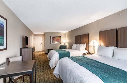 Rockford Hotel | Riverview Inn & Suites, an Ascend Collection Hotel