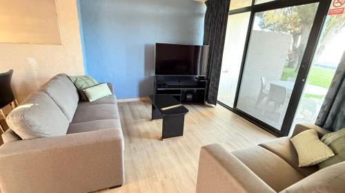Kalbarri Apartment | Riverview Kalbarri 84 | Poolside | Pool | Sleeps 5