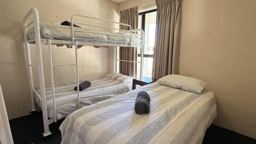 Kalbarri Apartment | Riverview Kalbarri 84 | Poolside | Pool | Sleeps 5