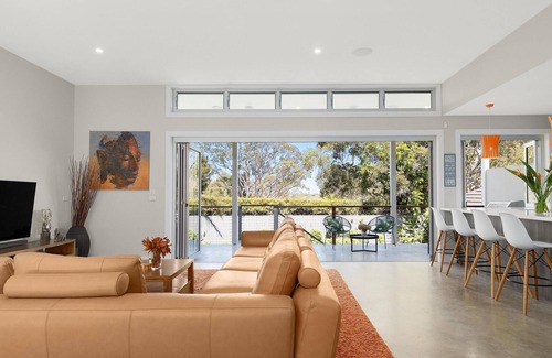 Riverview House | Riverview Residence (RH) - Impressive 5 bedroom property with pool in Riverview!