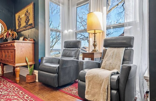 Red Wing House | Riverview Retreat by Golf Course