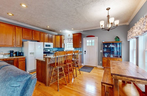 Shallotte House | Riverview Wonders | Waterfront house in Shallotte with balcony & river views