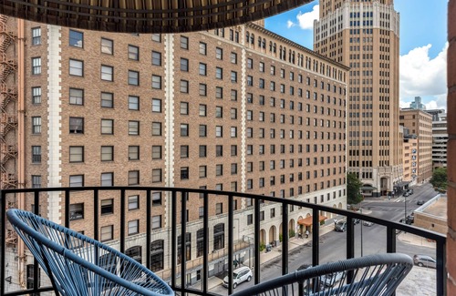Main - Military Plaza House | RiverWalk Plaza - Double Queen with Balcony