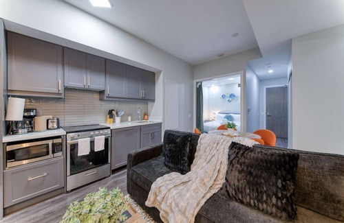 Garden District Hotel | RivetStays - The Jarvis Premium Suite – 2 Bedroom