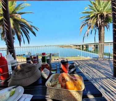 Velddrif Hotel | Riviera Hotel & Chalets