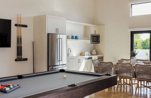 Bermuda Dunes House | Riviera – Lazy River Pool, Pickleball, Game Room!