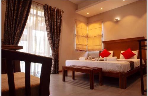 Katugastota Hotel | RIVORICH RESIDENCE Kandy