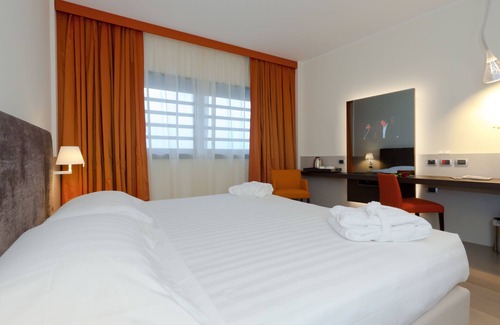 San Faustino-Madonnina-Quattroville Hotel | Rmh Modena Des Arts