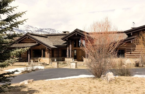 Wilson House | RMR: Lazy Bear Lodge in Wilson, WY