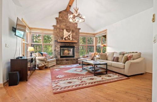 Teton Village Villa | RMR: Moose Creek 17 Condo in Teton Village