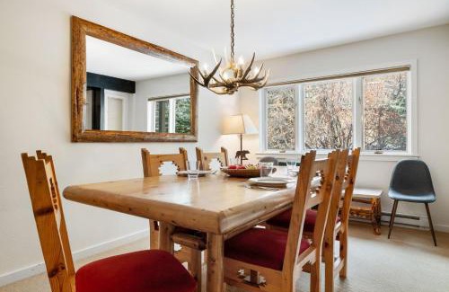 Teton Village Apartment | RMR: Teewinot C3 Condo in Teton Village