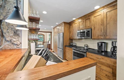Teton Village House | RMR: Tuckaway House in Teton Village