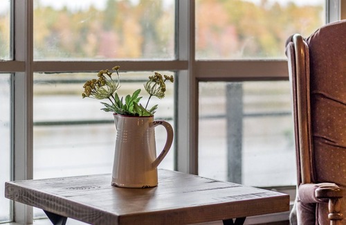 St Germain Cottage | Roads End Retreat on Lost Lake