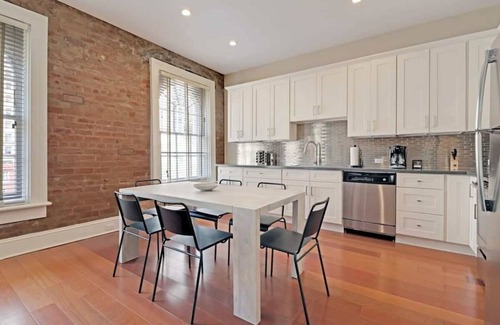 Central Business District House | Roami at Factors Row | Near Superdome | 2 Bedroom
